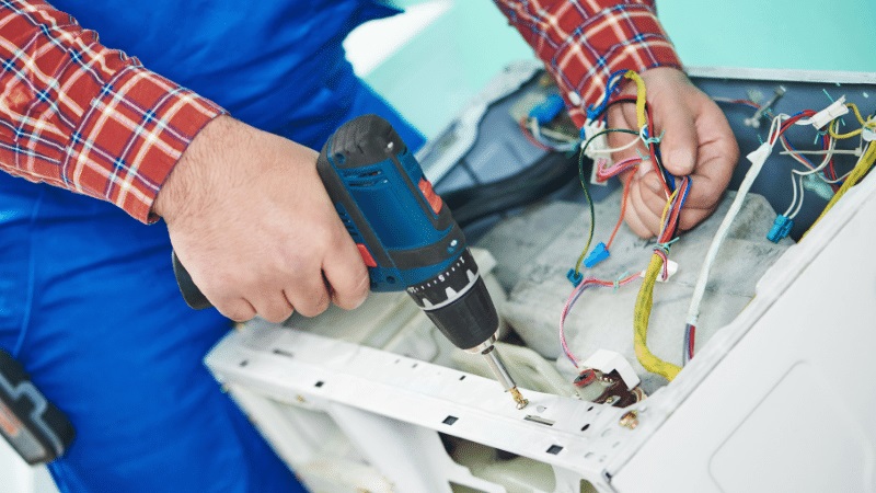 Karşıyaka Siemens Siemens çamaşır makinesi kart tamiri – Su almama arızası orijinal parça ile giderildi. - Teknik servis örneği